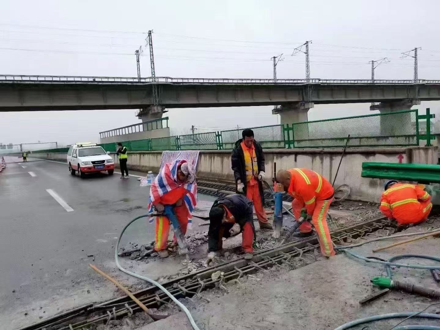 泽库桥梁伸缩缝抢修料