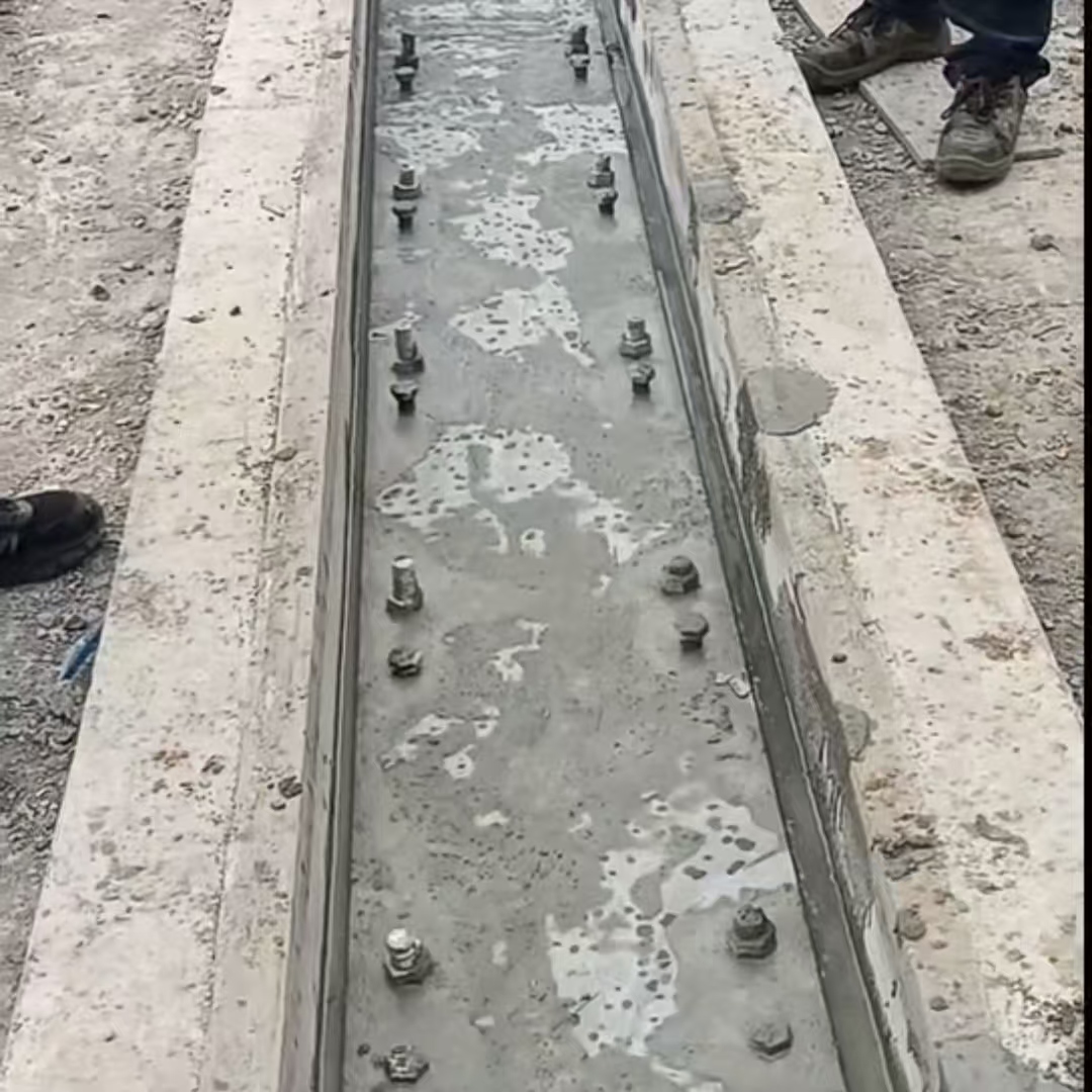 泽库港口码头起重机龙门吊重型机械设备稳固用早强快凝轨道胶泥